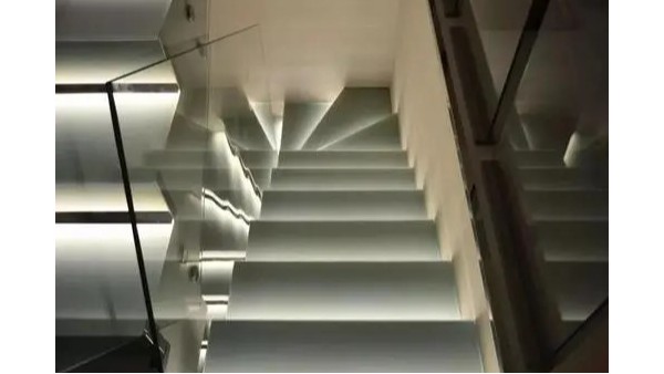 這樣的藍(lán)牙燈帶控制器廠不得不選